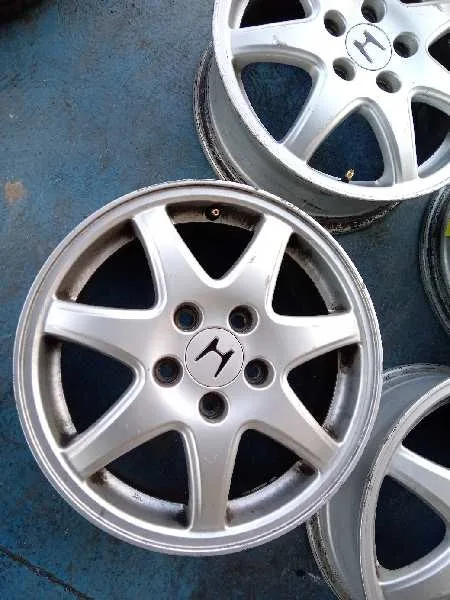 Juego Llantas para Honda Civic Berlina (Fn)