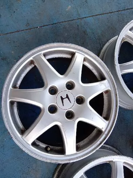 Juego Llantas para Honda Civic Berlina (Fn)