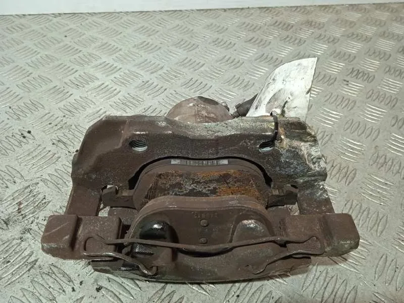 Pinza Freno Delantera Derecha para Ford Focus Lim. (Cb8)