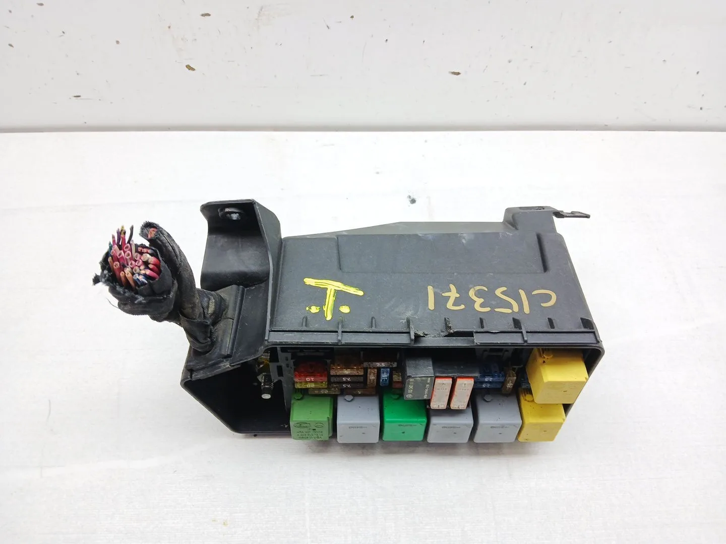 Caja Reles / Fusibles para Mercedes-Benz Clase M (W164)