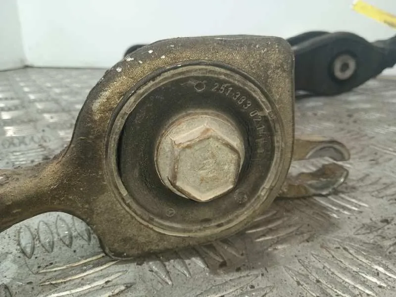 Brazo Suspension Inferior Delantero Derecho para Mercedes-Benz Clase R (W251)