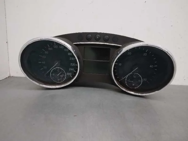 Cuadro Instrumentos para Mercedes-Benz Clase R (W251)