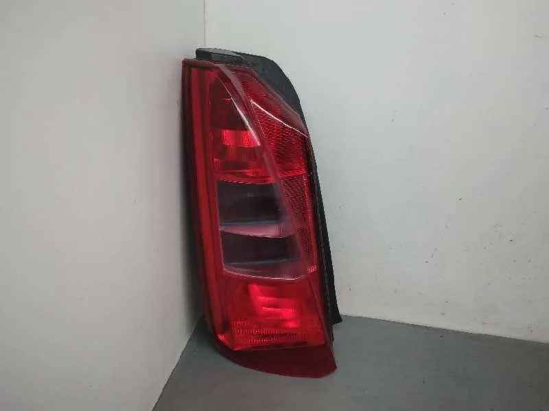 Piloto Trasero Izquierdo para Lancia Musa (184)