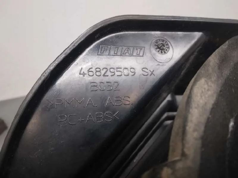Piloto Trasero Izquierdo para Lancia Musa (184)