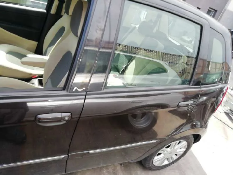 Puerta Trasera Izquierda para Lancia Musa (184)