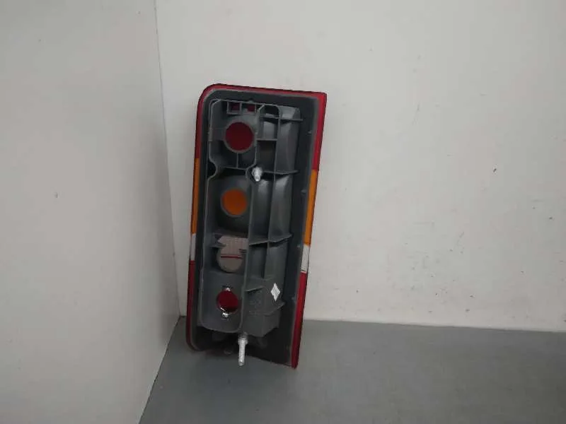 Piloto Trasero Derecho para Ford Transit