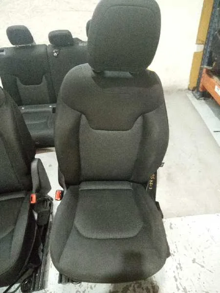 Juego Asientos Completo para Jeep Renegade