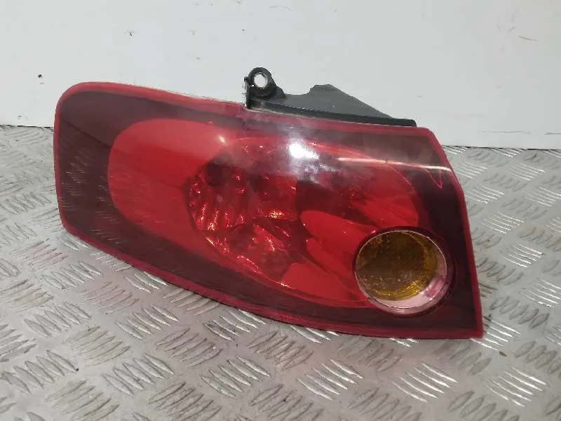 Piloto Trasero Izquierdo para Fiat Croma (194)