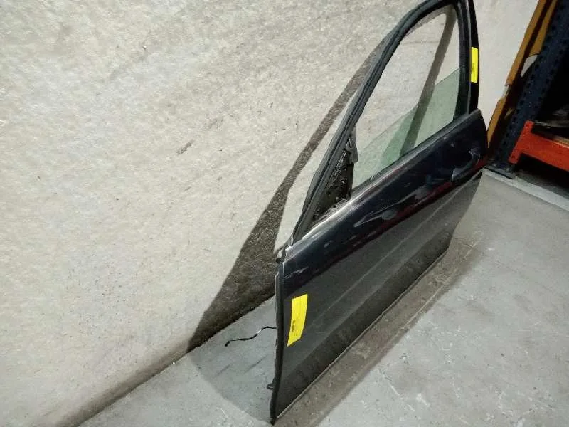 Puerta Delantera Izquierda para Mercedes-Benz Clase C (W204) Berlina