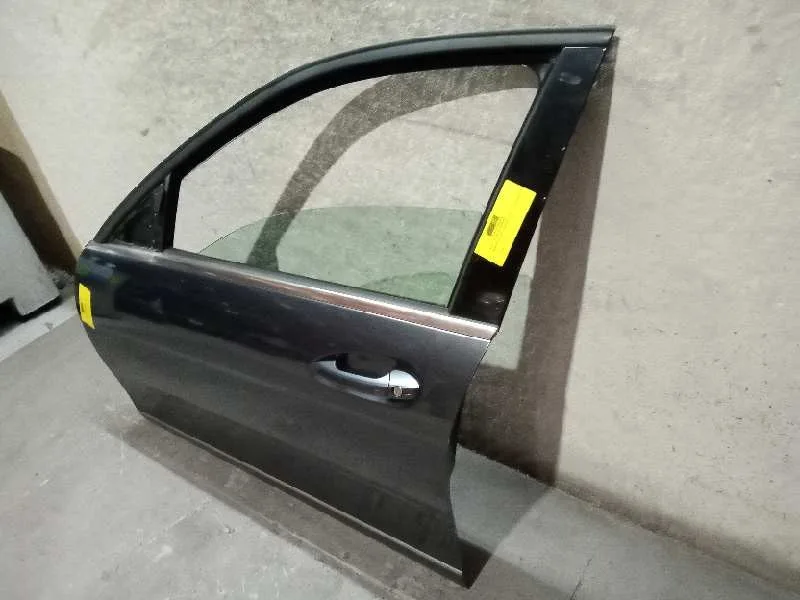 Puerta Delantera Izquierda para Mercedes-Benz Clase C (W204) Berlina