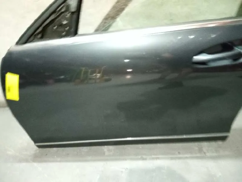 Puerta Delantera Izquierda para Mercedes-Benz Clase C (W204) Berlina