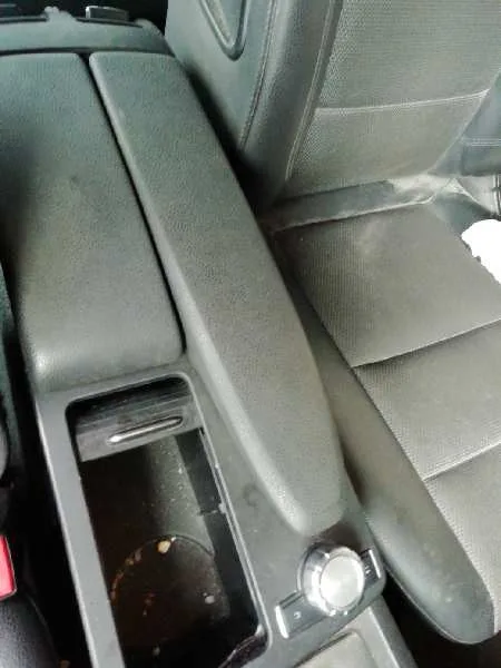 Apoyabrazos Central para Mercedes-Benz Clase C (W204) Berlina