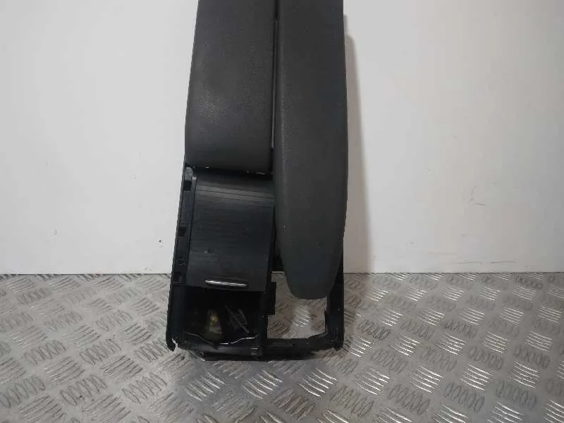 Apoyabrazos Central para Mercedes-Benz Clase C (W204) Berlina