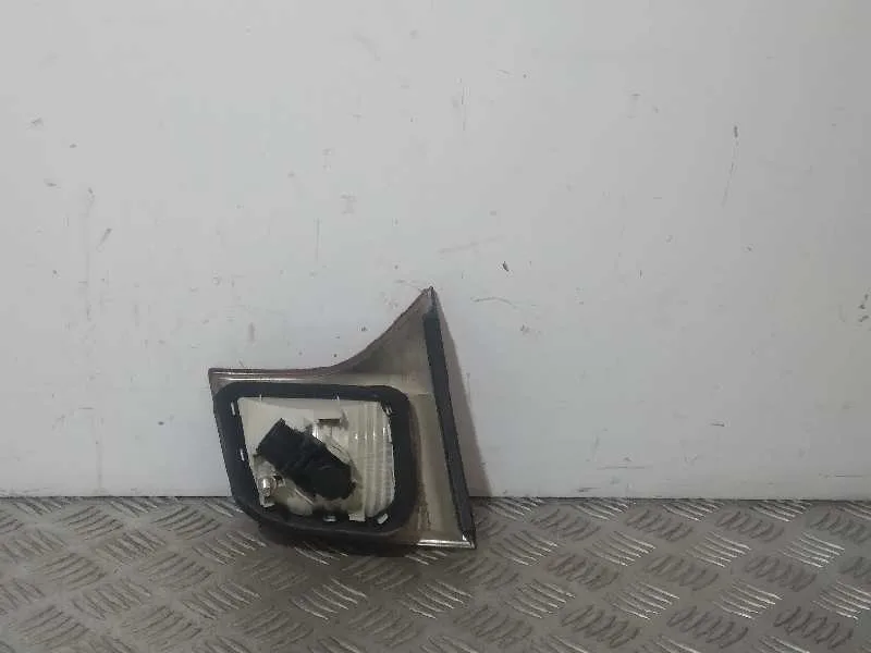 Piloto Trasero Derecho Interior para Audi A4 Berlina (8E)