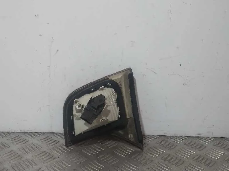 Piloto Trasero Izquierdo Interior para Audi A4 Berlina (8E)