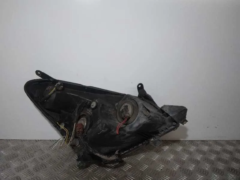 Faro Izquierdo para Toyota Corolla Verso (R1)