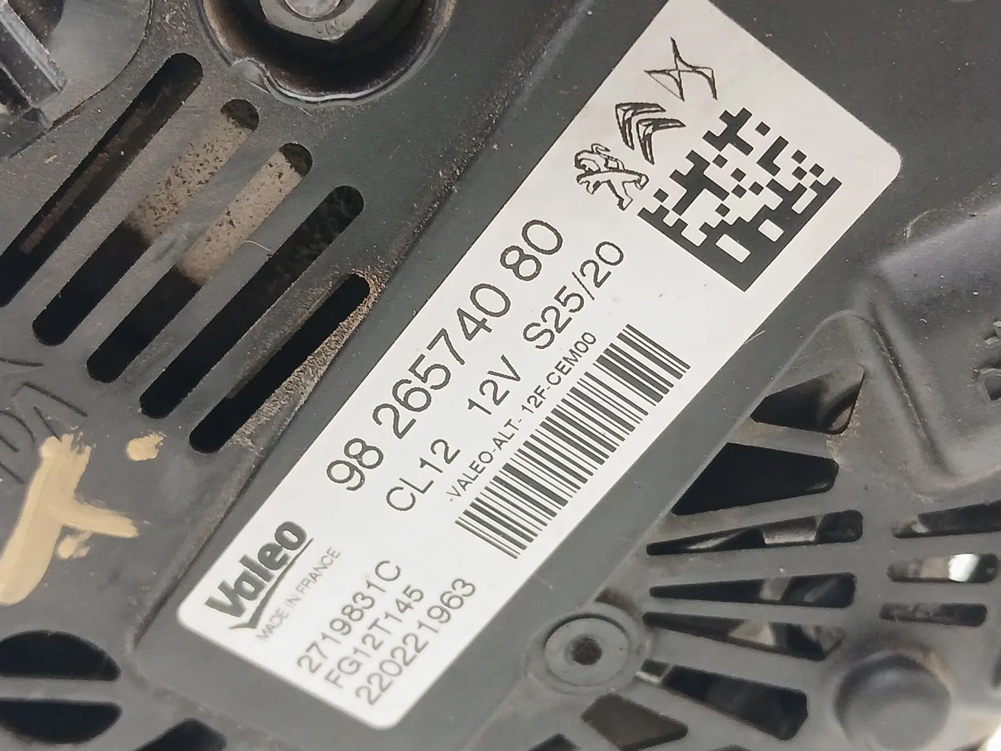 Alternador para Opel Corsa F