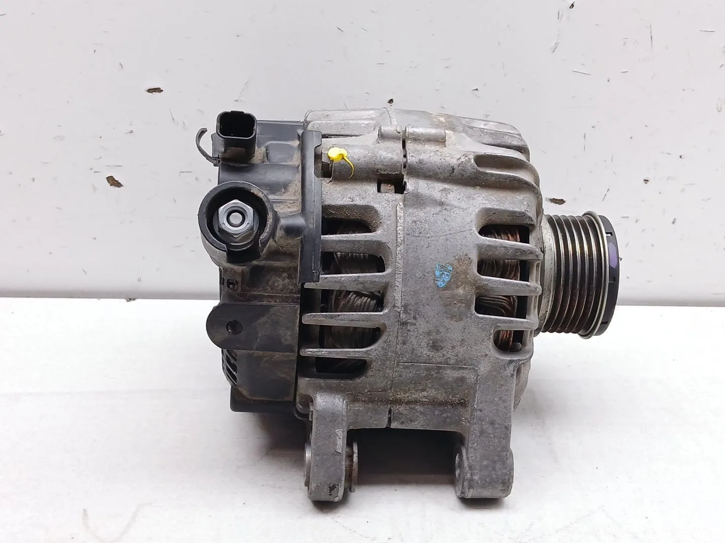 Alternador para Opel Corsa F