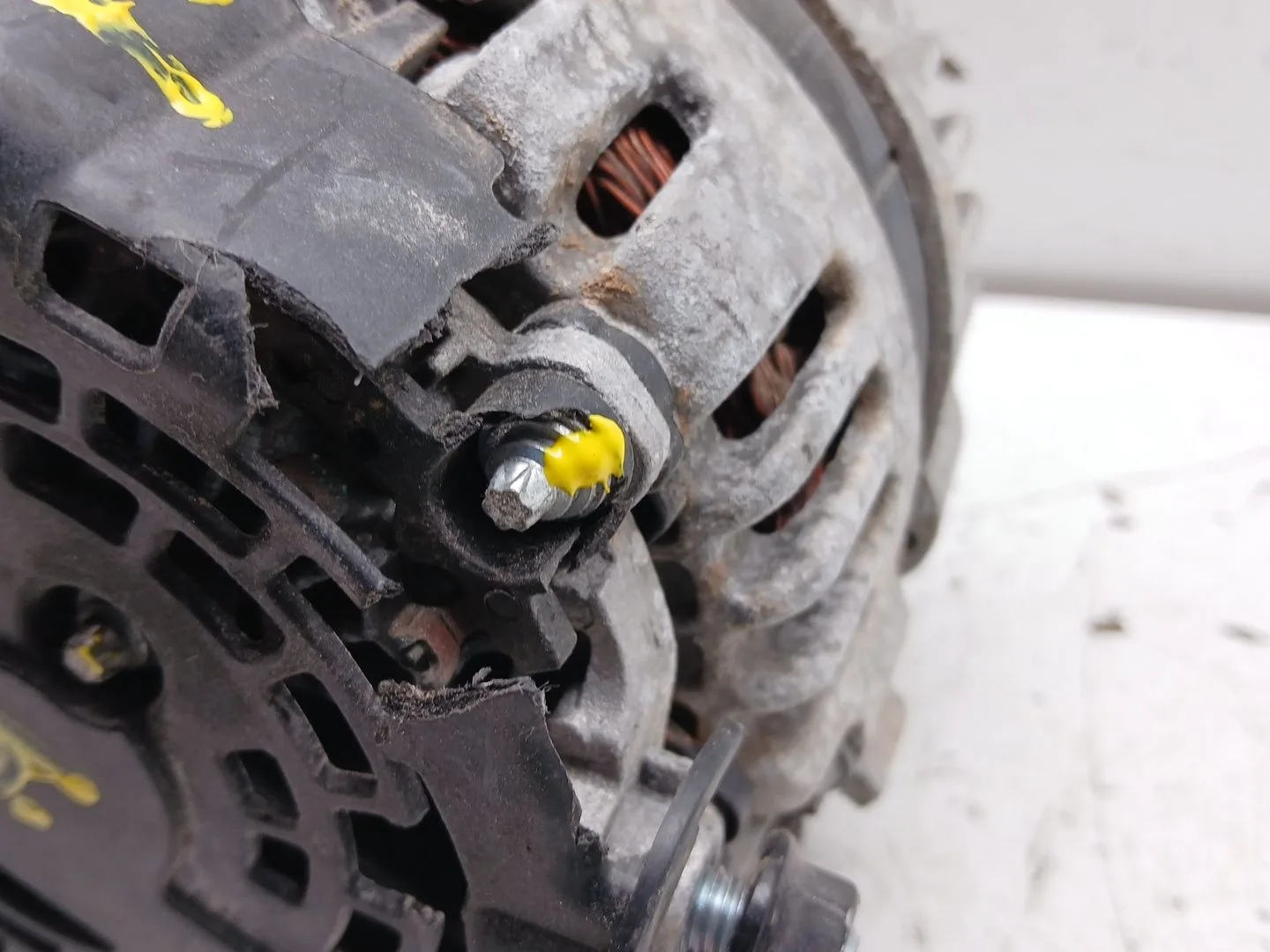 Alternador para Kia Stonic (Ybcuv)