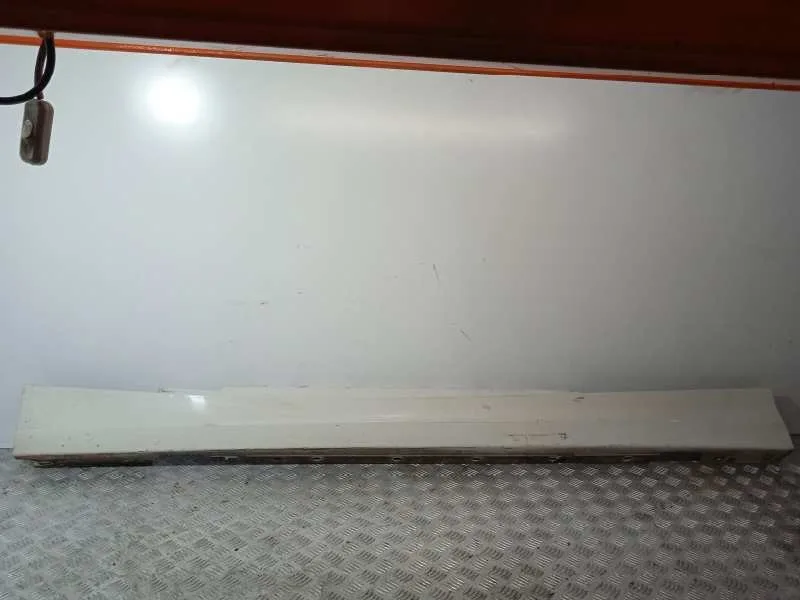 Faldon Lateral para Bmw Serie 1 Berlina (E81/E87)