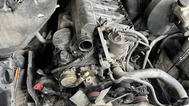 Despiece Motor para Mercedes-Benz Sprinter 02.00 -> Caja Cerrada