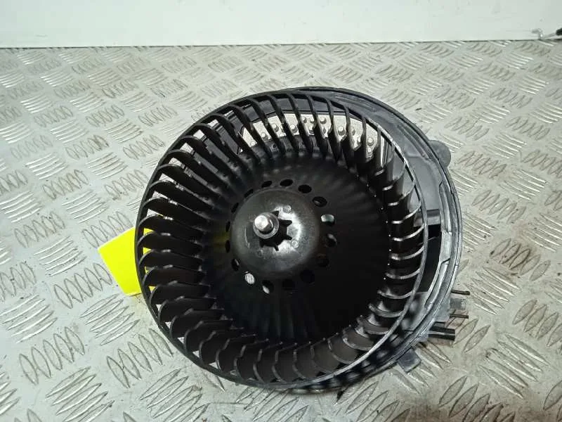 Motor Calefaccion para Skoda Octavia Combi (5E5)