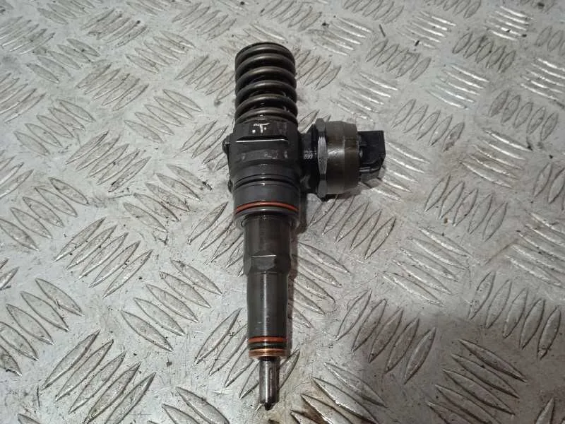 Inyector para Seat Ibiza (6L1)