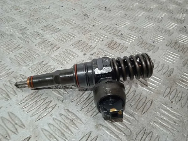 Inyector para Seat Ibiza (6L1)
