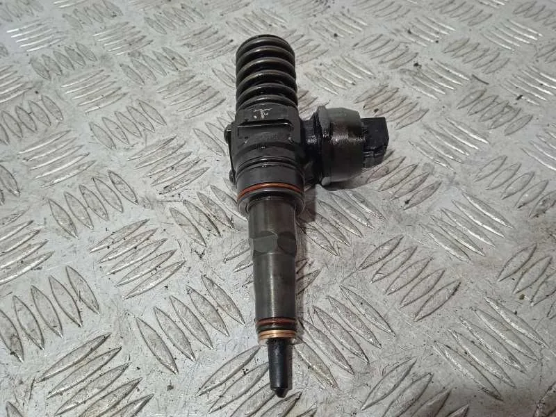 Inyector para Seat Ibiza (6L1)