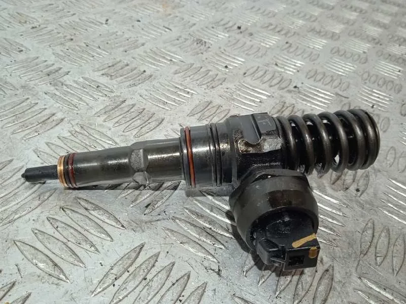 Inyector para Seat Ibiza (6L1)
