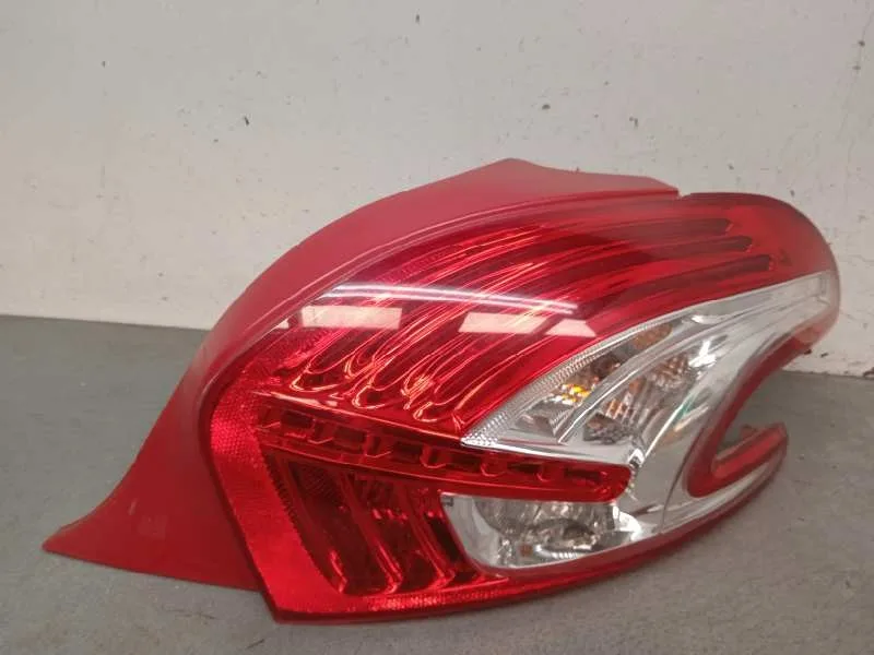 Piloto Trasero Derecho para Peugeot 208