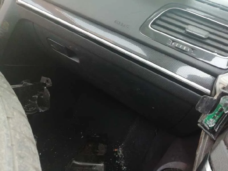 Guantera para Volkswagen Golf Vii Lim.