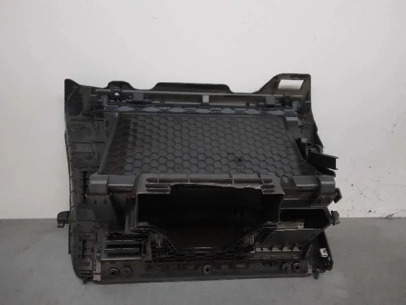 Guantera para Volkswagen Golf Vii Lim.