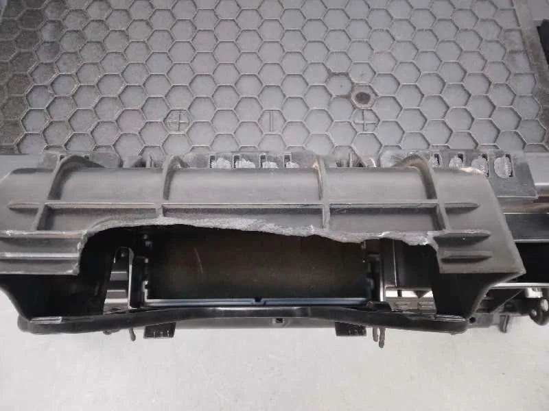 Guantera para Volkswagen Golf Vii Lim.