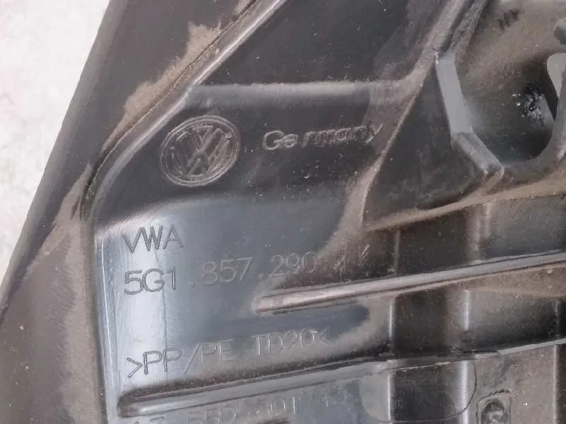 Guantera para Volkswagen Golf Vii Lim.