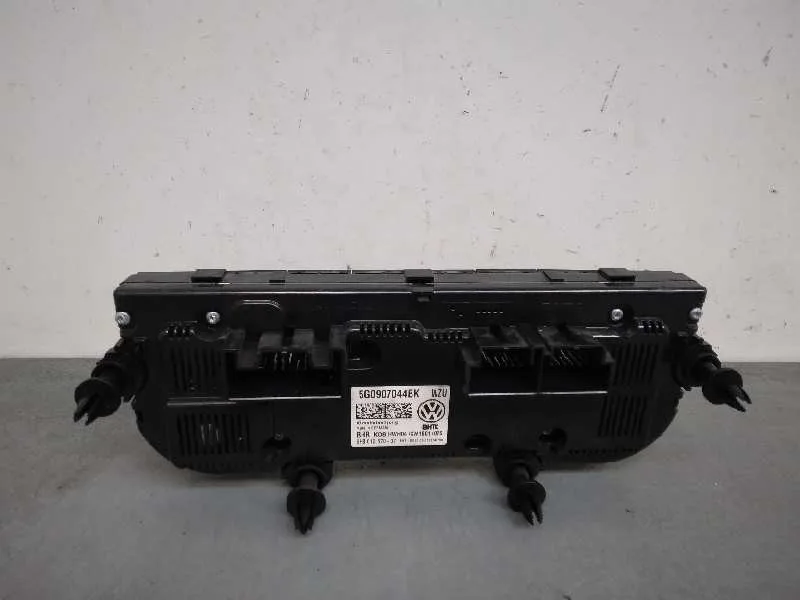 Mando Climatizador para Volkswagen Golf Vii Lim.
