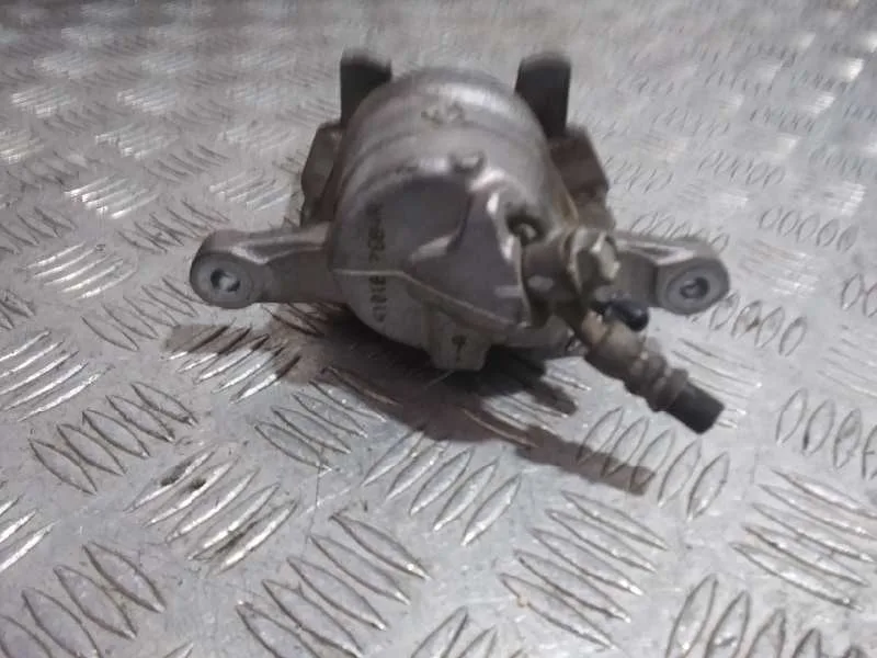 Pinza Freno Delantera Izquierda para Nissan Micra V (K14)