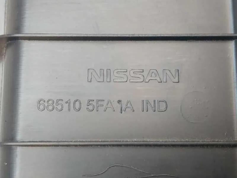 Guantera para Nissan Micra V (K14)