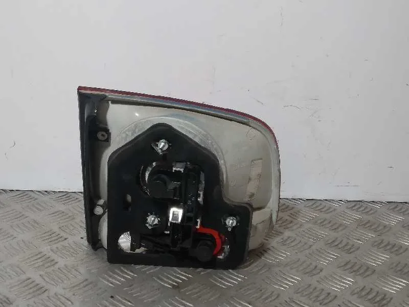 Piloto Trasero Derecho Interior para Volkswagen Touareg (7La)