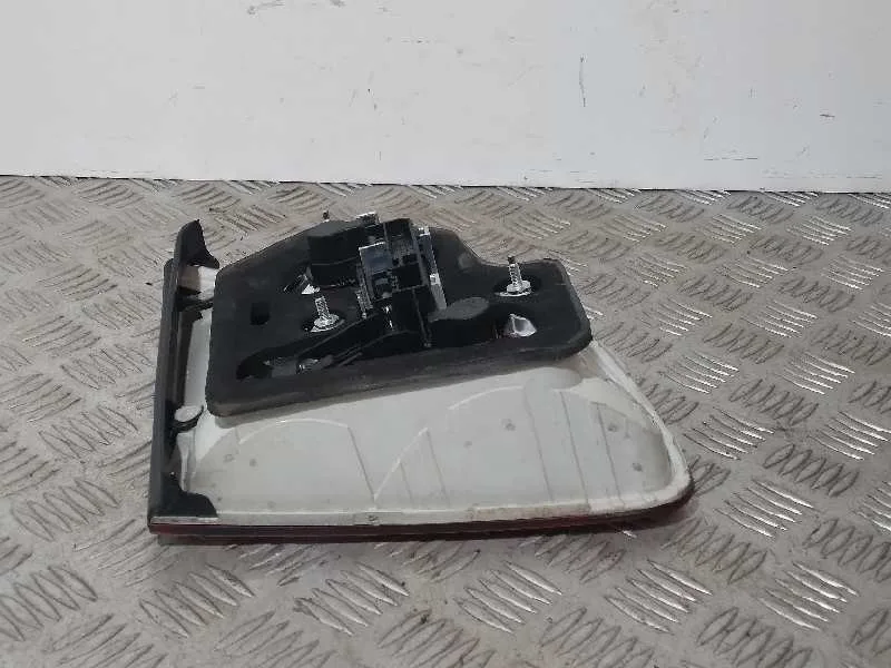 Piloto Trasero Derecho Interior para Volkswagen Touareg (7La)