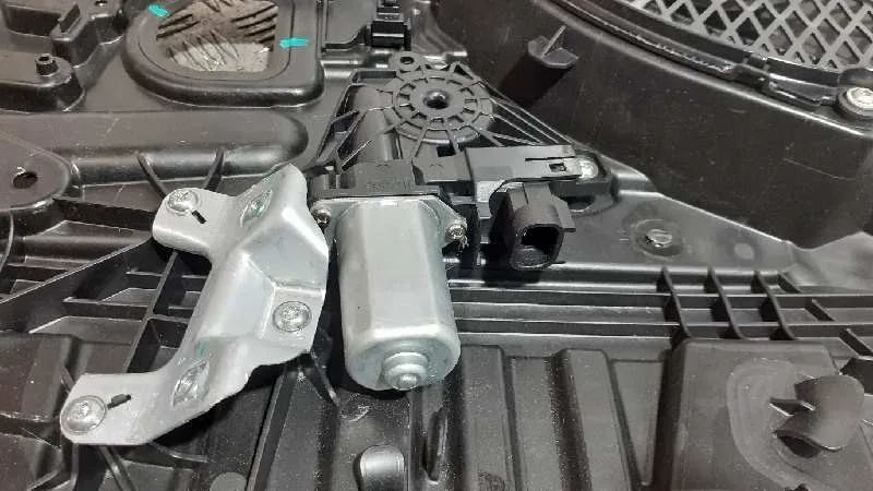 Elevalunas Trasero Izquierdo para Jeep Renegade