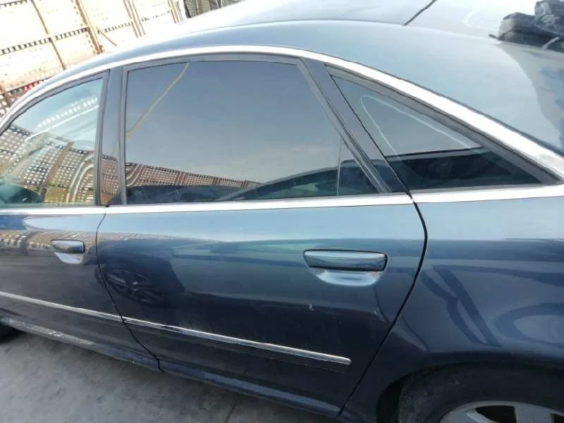 Puerta Trasera Izquierda para Audi A8 (4E2)