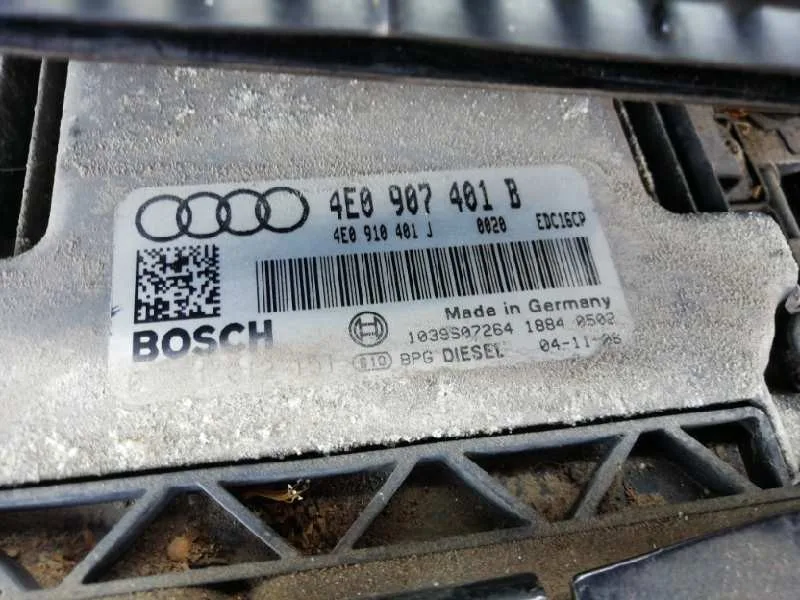 Centralita Motor Uce para Audi A8 (4E2)