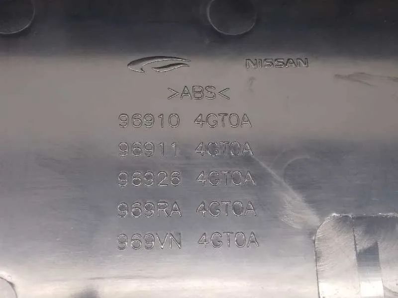 Apoyabrazos Central para Infiniti Q50