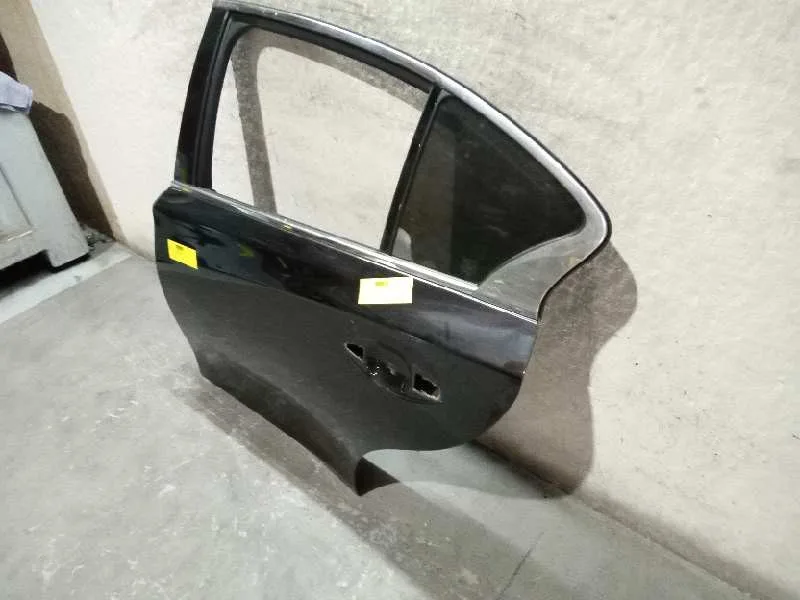 Puerta Trasera Izquierda para Infiniti Q50