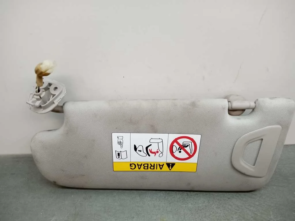 Parasol Derecho para Infiniti Q50