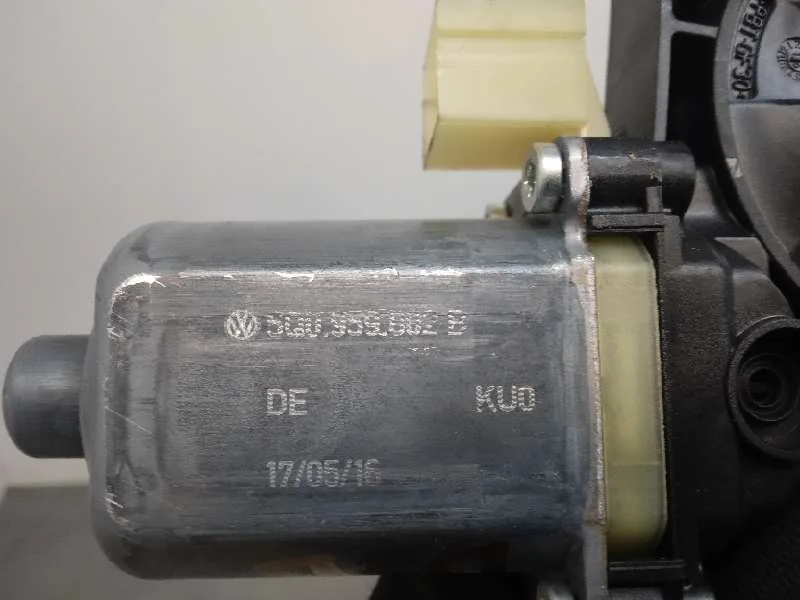 Motor Elevalunas Delantero Derecho para Volkswagen Golf Vii Lim.