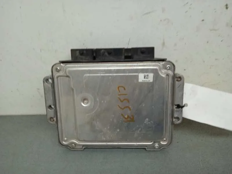 Centralita Motor Uce para Ford Focus Berlina (Cap)