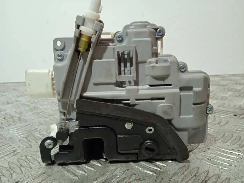 Cerradura Puerta Trasera Derecha para Audi A4 Ber. (B8)