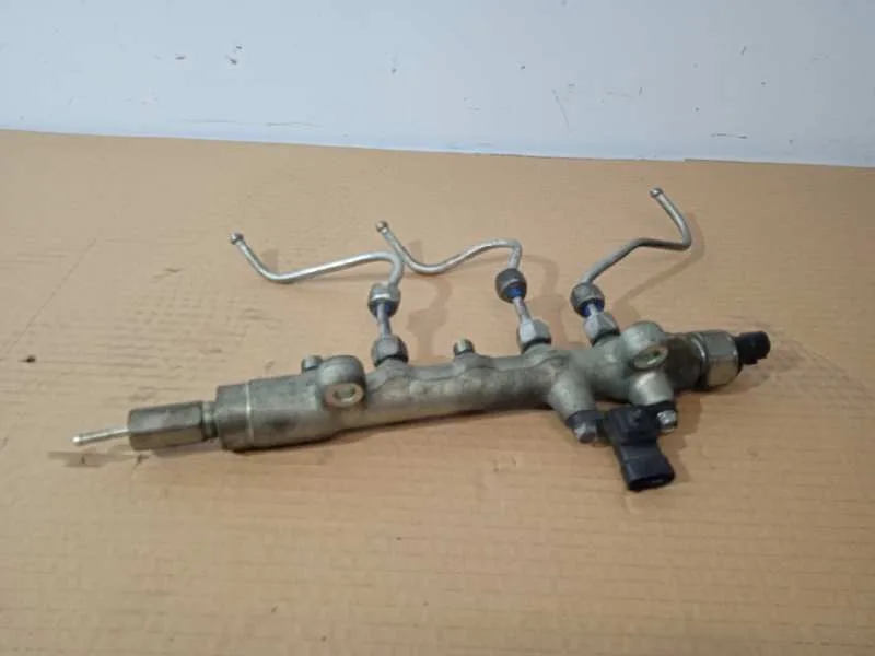 Rampa Inyectora para Mazda Cx-7 (Er)